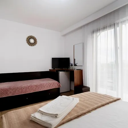 Casa Helena Pensión 3*