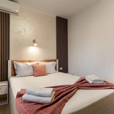 Vendégház Casa Helena 3*