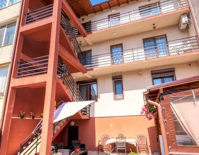 Casa Helena בית הארחה 3*