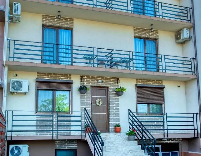 Casa Helena אפורי נורד