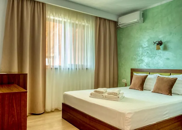 Casa Helena אפורי נורד