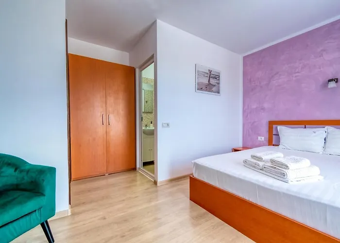 Casa Helena בית הארחה אפורי נורד